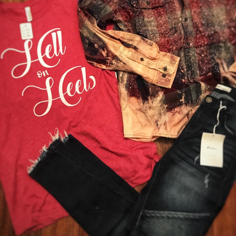Hell on heels tee